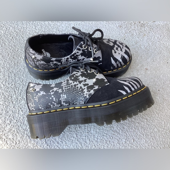 Dr Martens leopard spike leather platform shoes - Picture 5 of 11